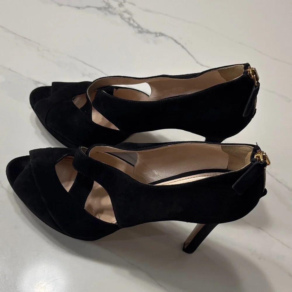 Prada Black Suede Heels with Gold Zipper - Picture 4 of 17